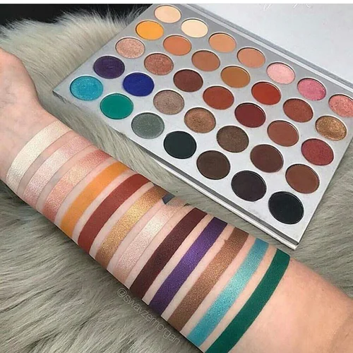 DESIRE 12 COLOR EYE SHADOW PALETTE